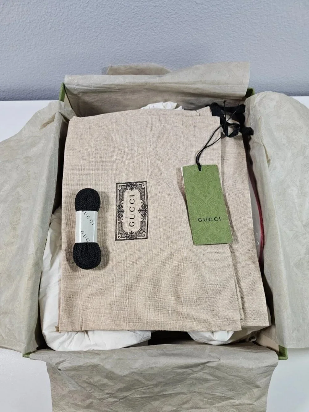 Gucci authentic basket